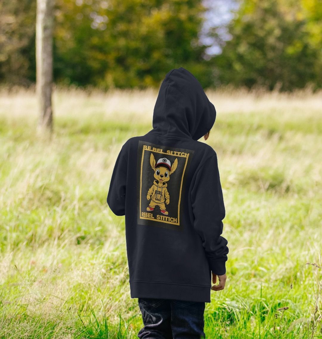 Sudadera con capucha para niños de algodón prémium Rebel Stitch con estampado en la espalda y la línea principal n.° 3